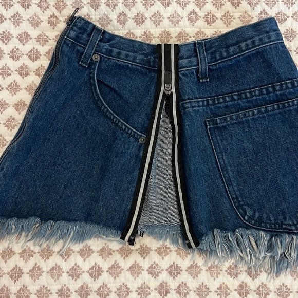 Carmar Beatrice Zip Front Denim Jean Skirt Reflective Stripes Raw Hem Size 25 - Picture 13 of 15